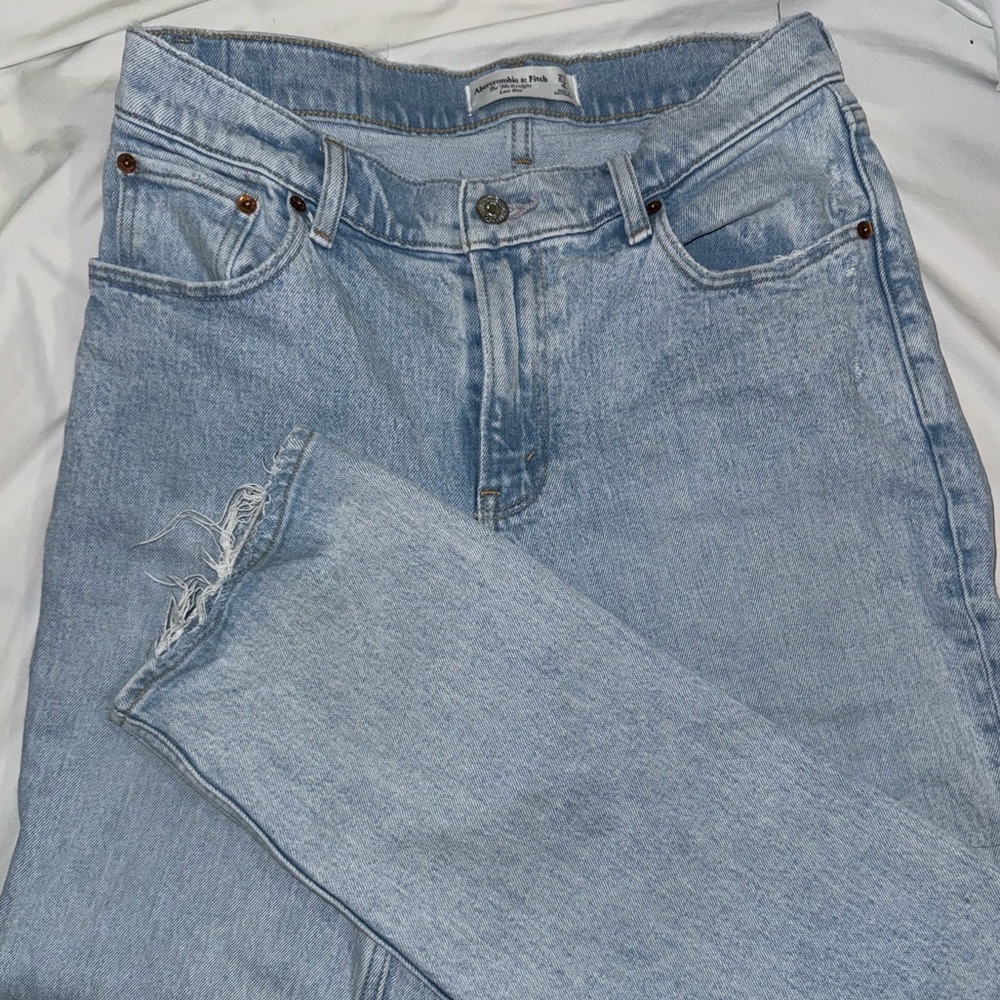 Abercrombie 90’s straight low rise jeans